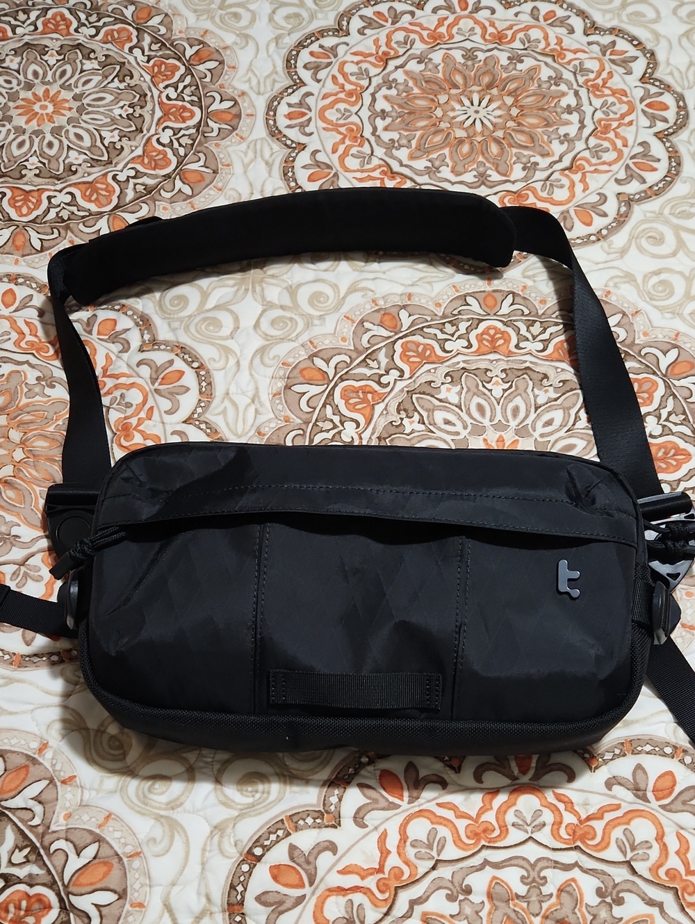 Tomtoc Black Sling Xpac 5.5L